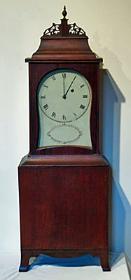 Fine cherry kidney dial shelf clock attributed to William Fitz, Portsmouth, New Hampshire, circa 1798